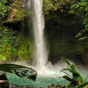 La Fortuna Waterfall | Hiking and Swimming in Costa Rica