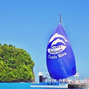 Catamaran Sailing and Snorkeling Quepos with Lunch