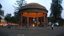 San José by Night with 3-Course Dinner and Wine at a Favorite Local Restaurant