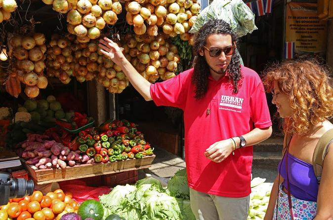 San José Walking Tour: Food, History and Architecture