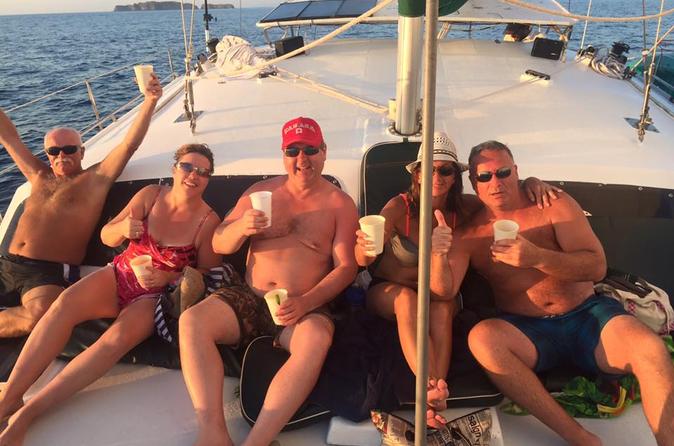 Sunset Catamaran Tour With Open Bar At Flamingo Beach