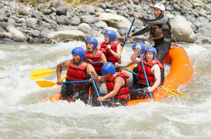Whitewater Rafting on the Chirrip– River San José